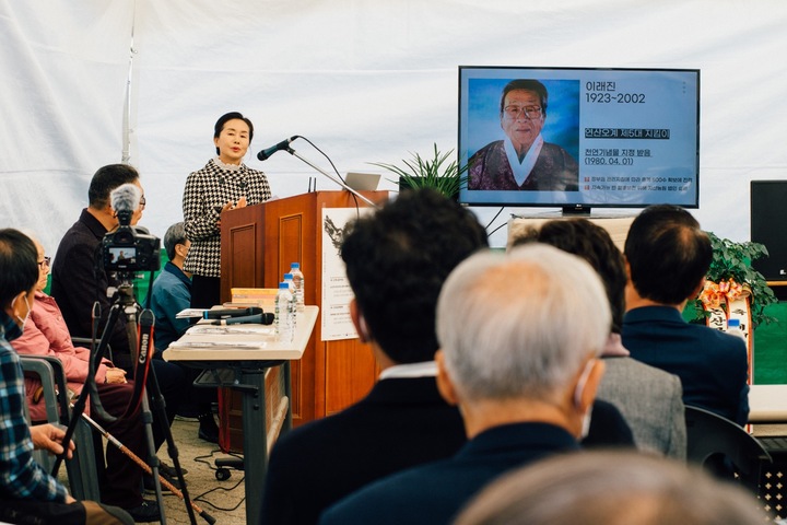 지난 5일 열린 제19회 연산오계문화제에서 연산오계를 논산시 시조(市鳥)나 충남의 도조(道鳥)로 채택해 오계의 의미를 재해석해야 한다는 주장이 나와 눈길을 끌었다. 2022. 11. 07 논산시 *재판매 및 DB 금지