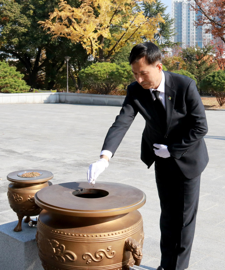 [광주=뉴시스] 변재훈 기자 =광주보훈청은 정홍식 병무청 입영동원국장이 제41대 신임 청장으로 취임했다고 8일 밝혔다(사진=광주보훈청 제공) 2022.11.08. photo@newsis.com *재판매 및 DB 금지