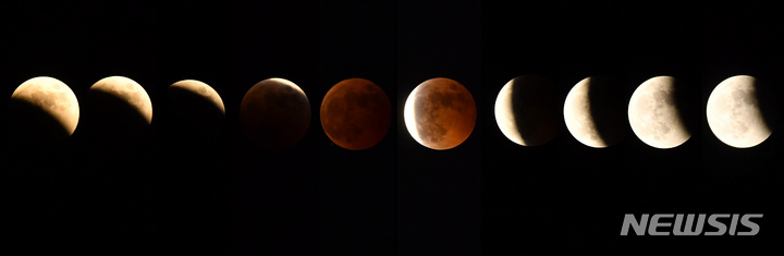 [광주=뉴시스] 지구 그림자가 달을 가리는 개기월식이 진행된 지난 2022년 11월8일 오후 광주 밤하늘에서 달이 모습을 감췄다가 다시 드러내고 있다. (사진=뉴시스 DB). photo@newsis.com 