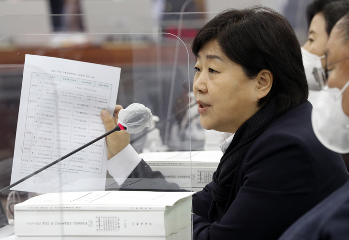 [서울=뉴시스] 최진석 기자 = 서영교 더불어민주당 의원. 2022.11.09. myjs@newsis.com