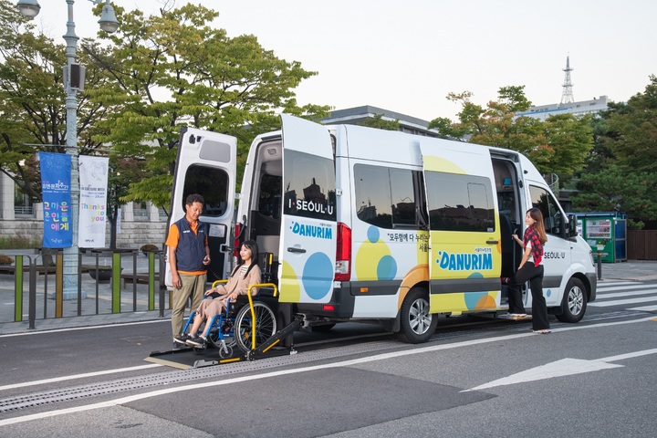 다누림미니밴. (사진=서울관광재단 제공) photo@newsis.com *재판매 및 DB 금지