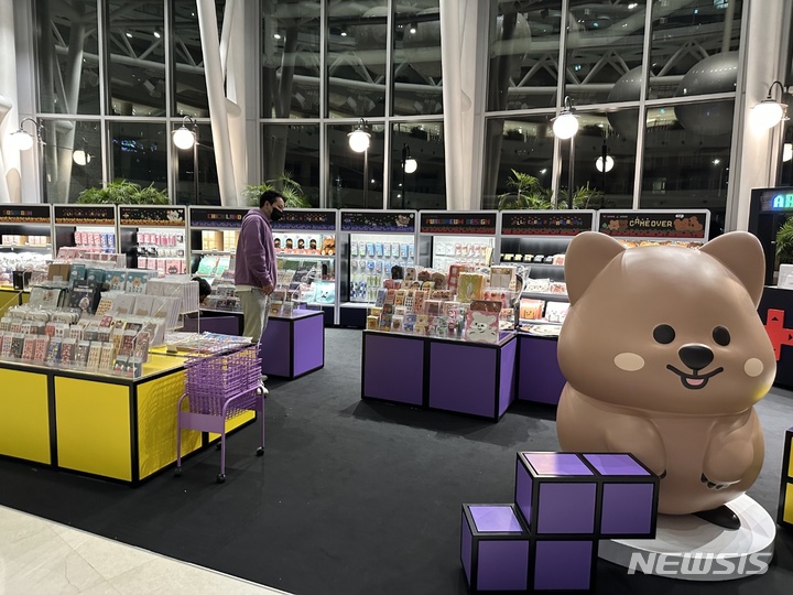 [서울=뉴시스] 젤리크루 타임스퀘어 팝업 매장. (사진=핸드허그 제공) 2022.11.11. photo@newsis.com