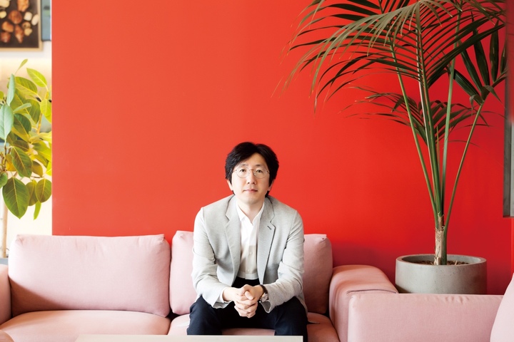 [서울=뉴시스] 신형철 문학평론가 (사진=본인 제공) 2022.11.12. photo@newsis.com *재판매 및 DB 금지