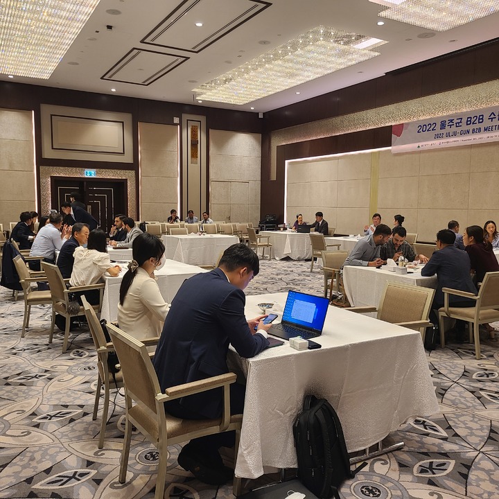 [울산=뉴시스] 유재형 기자 = 울산시 울주군은 지난 7일부터 13일까지 아랍에미리트에 울주군 해외시장개척단을 파견해 총 2243만 달러 수출상담 성과를 냈다고 13일 밝혔다. 2022.11.13. (사진= 울주군 제공)photo@newsis.com *재판매 및 DB 금지