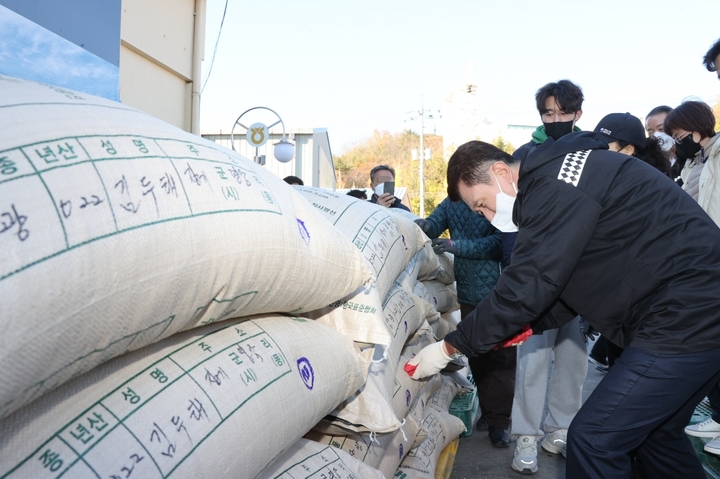 [포항=뉴시스] 강진구 기자 = 경북 포항시는 11월 15일부터 12월 6일까지 올해 공공비축미곡과 시장격리곡에 대한 수매를 진행한다.(사진=포항시 제공) 2022.11.15.photo@newsis.com *재판매 및 DB 금지