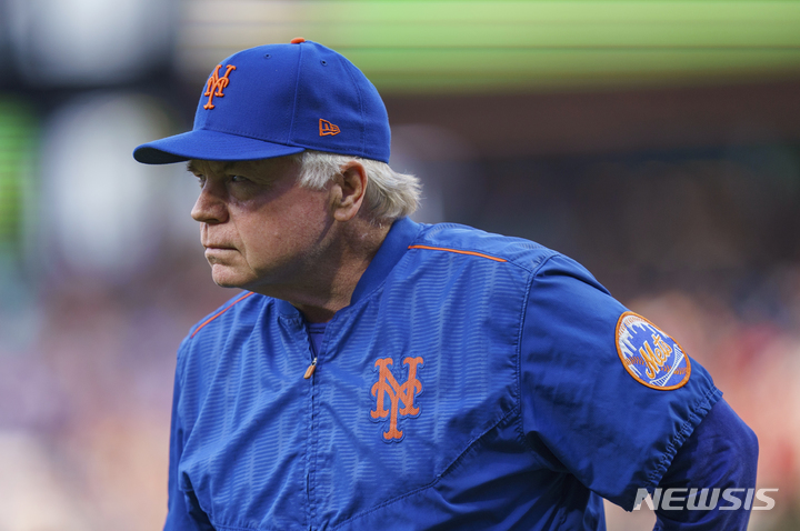 [필라델피아=AP/뉴시스] 벅 쇼월터 뉴욕 메츠 감독. 2022.08.19