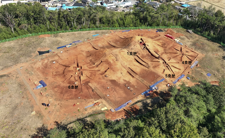 [서울=뉴시스] 함평 마산리 표산고분군 조사지역 전경 (사진=문화재청 제공) 2022.11.22. photo@newsis.com *재판매 및 DB 금지