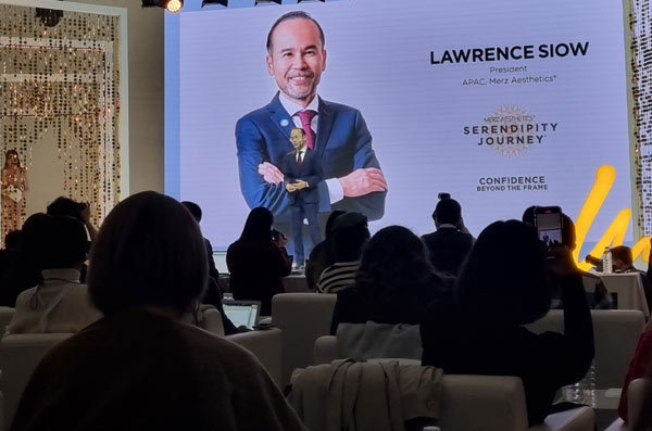 메디컬 에스테틱 기업 멀츠 에스테틱스는 24일 기자간담회를 열고 사회적 기준으로부터 벗어나 자신만의 아름다움을 개발하는 여정을 지지하기 위한 아시아태평양 캠페인을 전개할 계획이라고 밝혔다. *재판매 및 DB 금지