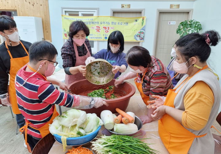 발달장애인 요리교실. (사진=뉴시스DB) photo@newsis.com