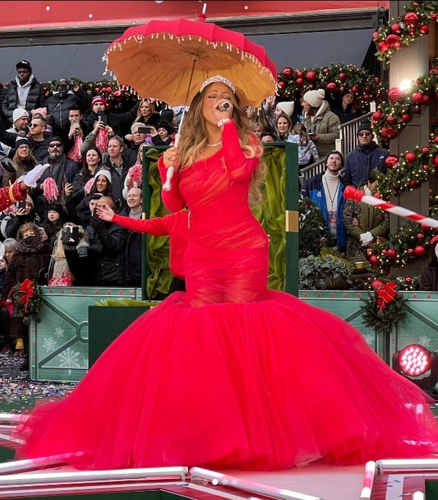 [서울=뉴시스] 머라이어 캐리 인스타그램 캡처 2022.11.25. (사진= 머라이어 캐리 인스타그램) photo@newsis.com　&nbsp; *재판매 및 DB 금지