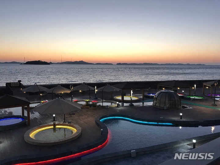 [서울=뉴시스] 인천 강화 석모도 미네랄온천. (사진=강화군 문화관광 홈페이지) 2022.11.26. photo@newsis.com *재판매 및 DB 금지