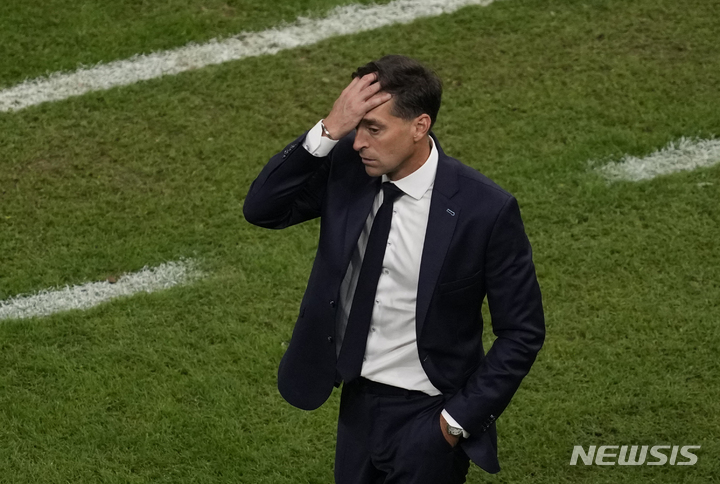 [루사일(카타르)=AP/뉴시스] 우루과이 디에고 알론소 감독. 2022.11.29.
