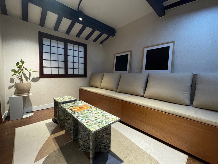 북촌 중간집 내부(사진=아모레퍼시픽복지재단 제공) *재판매 및 DB 금지