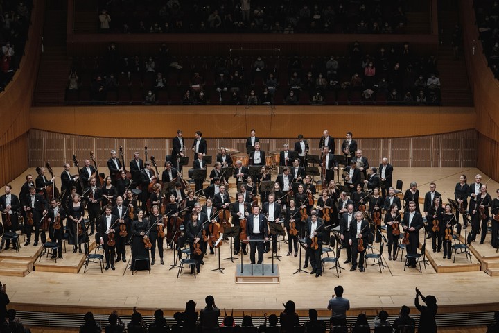 [서울=뉴시스]지난 28일 서울 송파구 롯데콘서트홀에서 열린 베를린 슈타츠카펠레 첫 내한 공연. 지휘자로 크리스티안 틸레만이 나섰다. (사진=마스트미디어 제공) 2022.11.30. photo@newsis.com *재판매 및 DB 금지