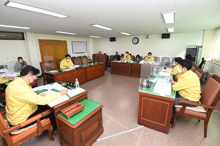 [대전=뉴시스]행정사무감사하는 대전 대덕구의회 행정복지위원회. (사진= 대덕구의회 제공)&nbsp; *재판매 및 DB 금지