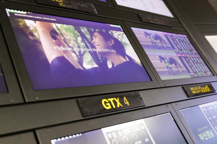 [부산=뉴시스] 한국마사회가 4개 대륙 22개국 해외 송출 경마방송에 부산EXPO 홍보 영상을 12월 한 달간 방송한다.(사진=부산시 제공) *재판매 및 DB 금지