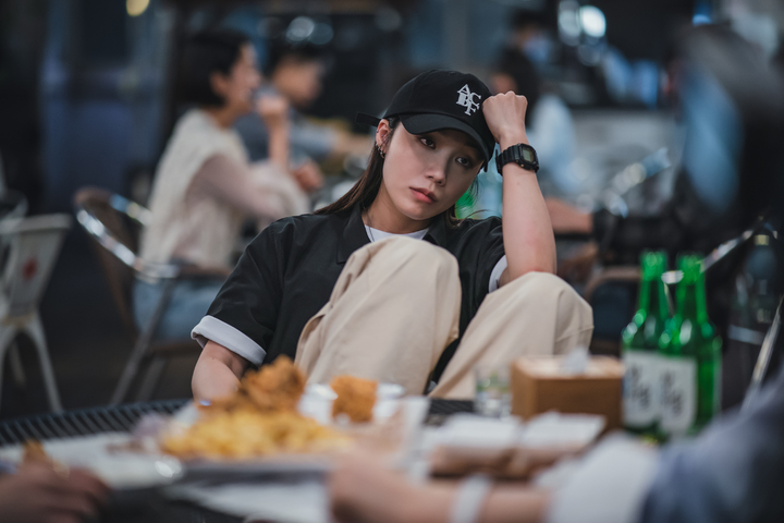 [서울=뉴시스] '술꾼도시여자들2' 정은지. 2022.12.01. (사진=티빙 제공) photo@newsis.com *재판매 및 DB 금지 *재판매 및 DB 금지