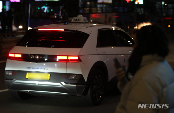 충북 택시 오후 10시부터 심야 할증…요금도 20%↑