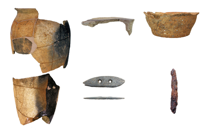 [서울=뉴시스] 담양 응용리와 태목리 유적 출토유물– 장란형 토기 2조각 (왼쪽 위아래), 개(가운데 위), 석도 (가운데 아래), 사발(오른쪽 위), 미상철기(오른쪽 아래) (사진=문화재청 제공) 2022.12.02. photo@newsis.com *재판매 및 DB 금지