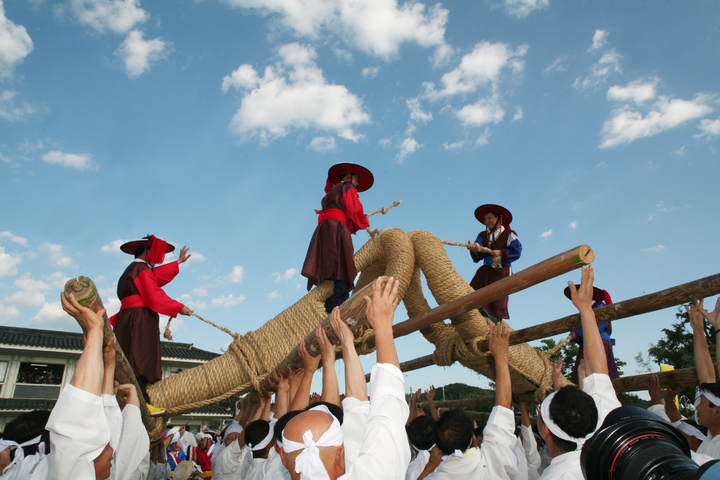 [서울=뉴시스] 광주칠석고싸움놀이 (사진-문화재청 제공) 2022.1202 photo@newsis.com *재판매 및 DB 금지
