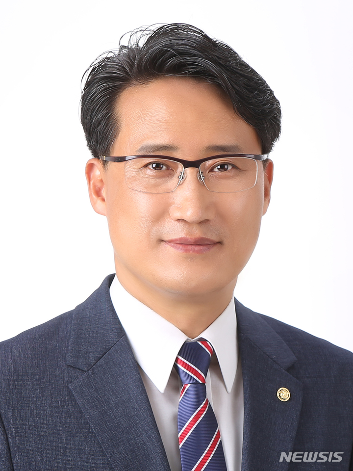 [김해=뉴시스]김해시의회 송재석 의원. 뉴시스DB. photo@newsis.com