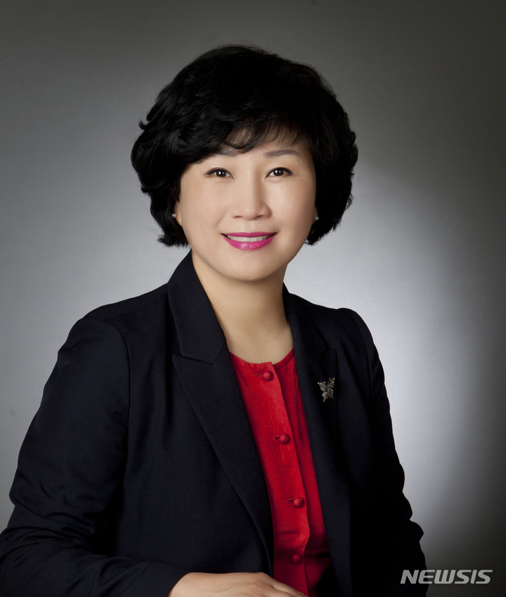 [김해=뉴시스]허윤옥 김해시의원. (사진 뉴시스DB). photo.newsis.com