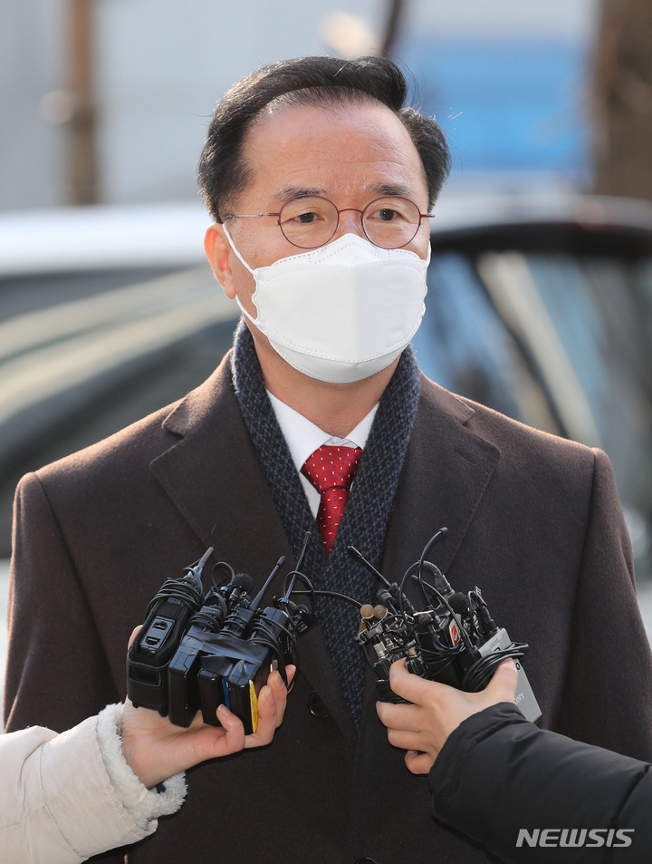 [서울=뉴시스] 권창회 기자 = 김광호 서울경찰청장이 2일 오전 서울 마포구 경찰청 이태원 사고 특별수사본부에 출석하고 있다. 2022.12.02. kch0523@newsis.com