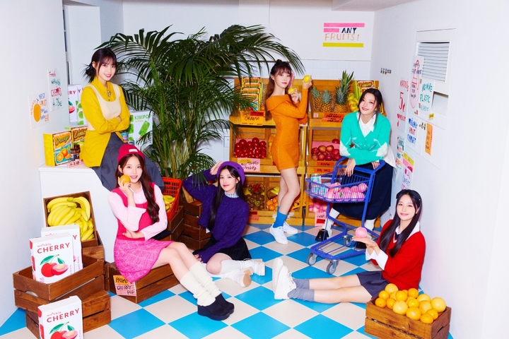 [서울=뉴시스] 위클리. 2022.12.06. (사진 = 아이에스티엔터테인먼트 제공) photo@newsis.com *재판매 및 DB 금지