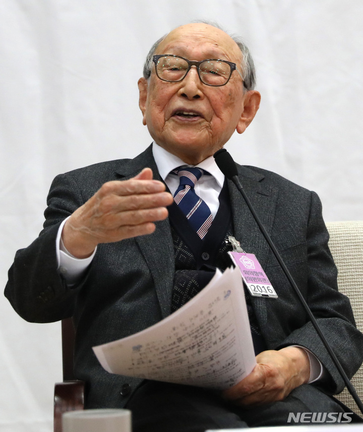 [서울=뉴시스] 전진환 기자 = 김형석 연세대 명예교수. 2022.12.07. amin2@newsis.com