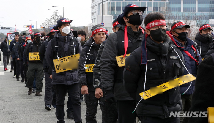 경찰, 민주노총 조합원 협박문자 '화물연대 포항지역본부' 압수수색