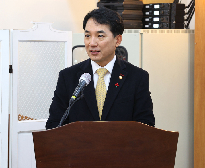 [서울=뉴시스] 박민식 국가보훈처장이 7일 서울 용산구 육군회관에서 열린 '2022년 보훈동우회'에 참석해 격려사를 하고 있다. (사진=국가보훈처 제공) 2022.12.07. photo@newsis.com *재판매 및 DB 금지