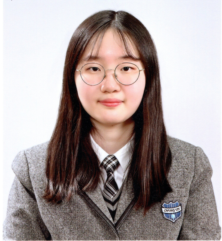 [울산=뉴시스] 2023년 대학수학능력평가 만점을 받은 울산현대청운고 권하은양 *재판매 및 DB 금지