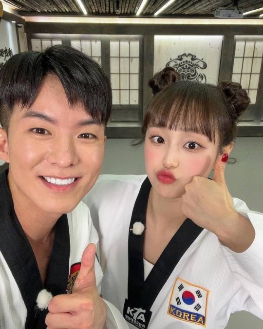  [서울=뉴시스] 나태주, 츄 2022.12.09&nbsp; (사진=인스타그램 캡처) photo@newsis.com 	&nbsp; *재판매 및 DB 금지