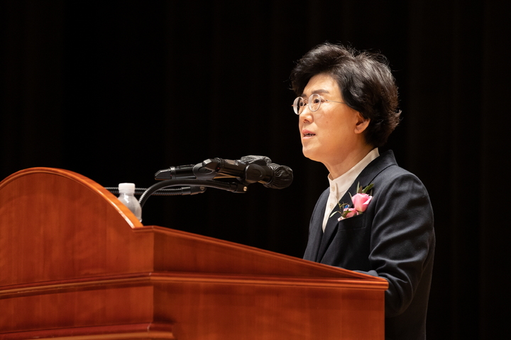가스公 사장 "文때 1·2급 30명 무직책…난방비 인상 요구도 묵살“