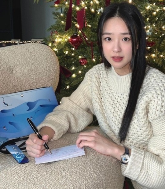  [서울=뉴시스] 손연재 2022.12.12 (사진=인스타그램 캡처) photo@newsis.com 	 *재판매 및 DB 금지