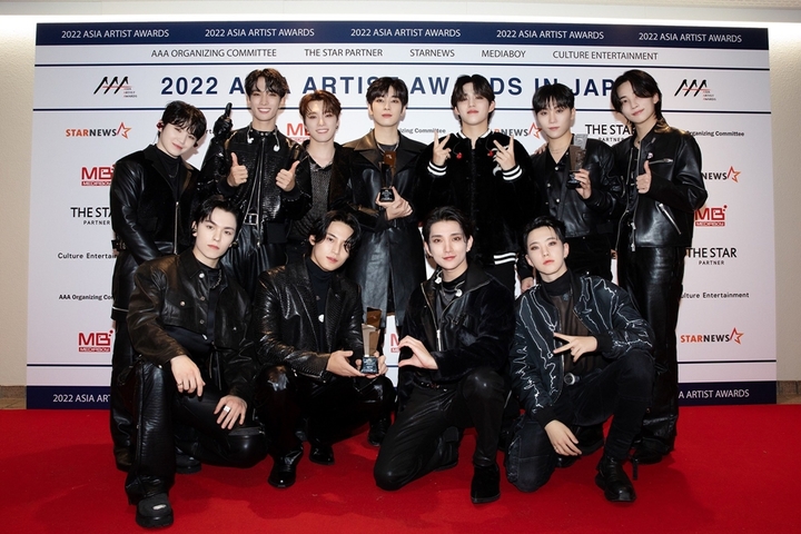 [서울=뉴시스] 세븐틴. 2022.12.14. (사진 = 플레디스 엔터테인먼트 제공) photo@newsis.com *재판매 및 DB 금지