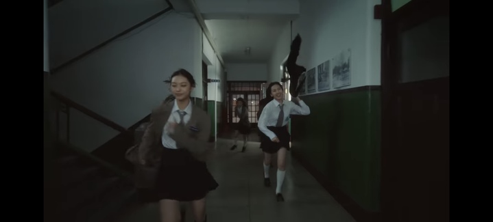 [서울=뉴시스] 뉴진스 '디토' 티저 영상. 2022.12.15. (사진 = 뉴진스 유튜브 캡처) photo@newsis.com *재판매 및 DB 금지