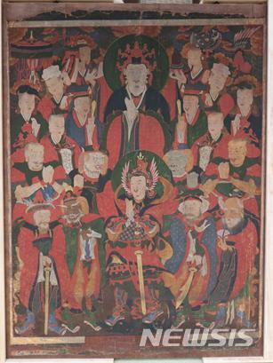 [창원=뉴시스] 경상남도 유형문화재로 승격 지정된 '남해 화방사 신중탱'.(사진=경남도 제공) 2022.12.16. photo@newsis.com