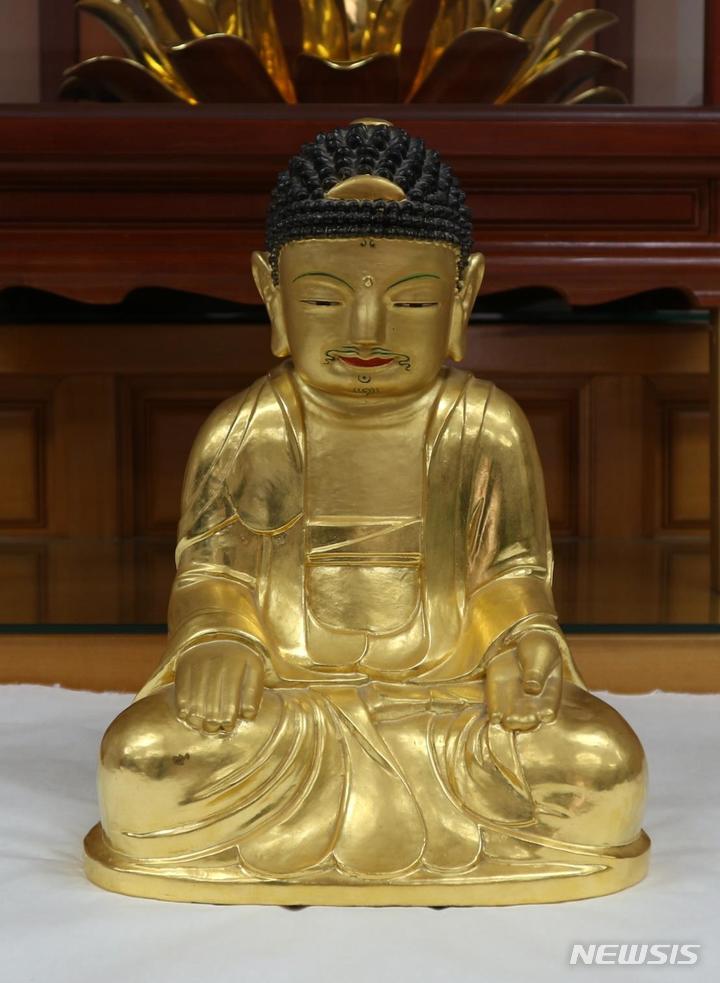 [창원=뉴시스] 경상남도 문화재자료로 지정된 '함양 금선사 석조여래좌상'.(사진=경남도 제공) 2022.12.16. photo@newsis.com