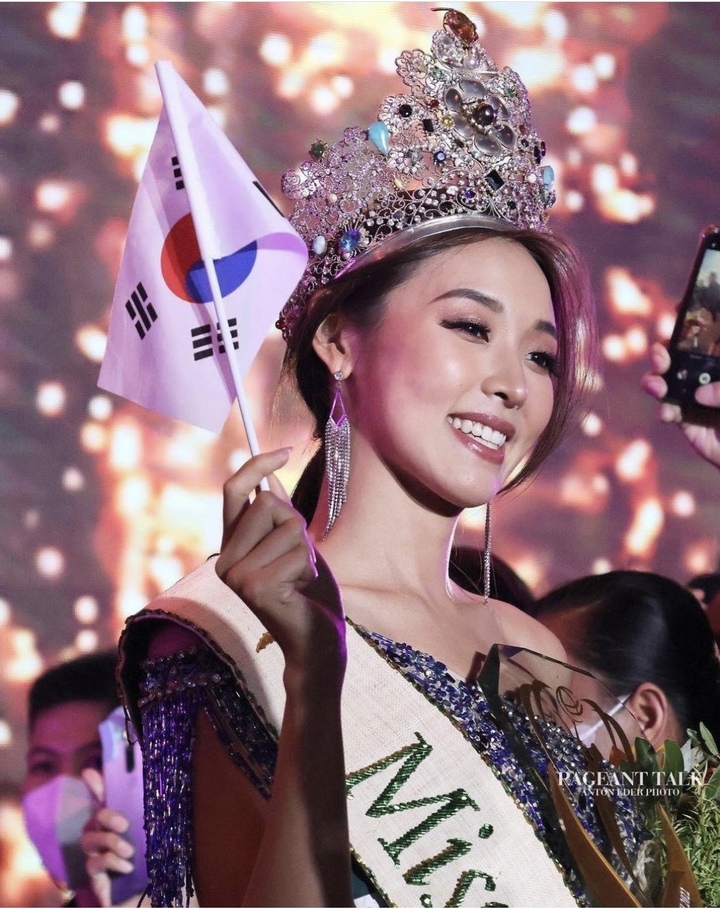 [서울=뉴시스] '미스 어스' 최미나수. 2022.12.17. (사진 = 인스타그램 캡처) photo@newsis.com *재판매 및 DB 금지