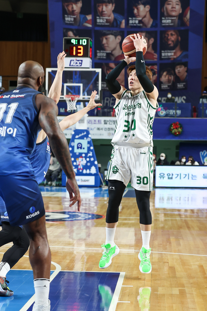 [서울=뉴시스] 프로농구 원주 DB의 두경민. (사진= KBL 제공) *재판매 및 DB 금지