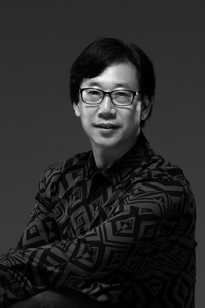 [서울=뉴시스]한국발레협회상 '대상'에 선정된 유병헌 유니버설발레단 예술감독. (사진=한국발레협회 제공) 2022.12.19. photo@newsis.com *재판매 및 DB 금지