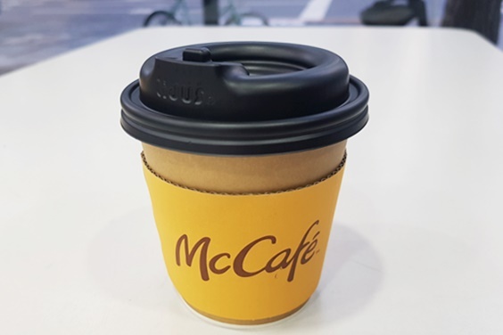 19일 오전 맥도날드 서울시청점에 무료로 제공한 커피. (사진=주동일 기자) *재판매 및 DB 금지