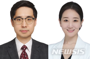 [서울=뉴시스]왼쪽부터 경희의료원 디지털헬스센터 연동건 교수·분당서울대병원 강소민 박사. (사진= 경희대병원 제공) 2022.12.20