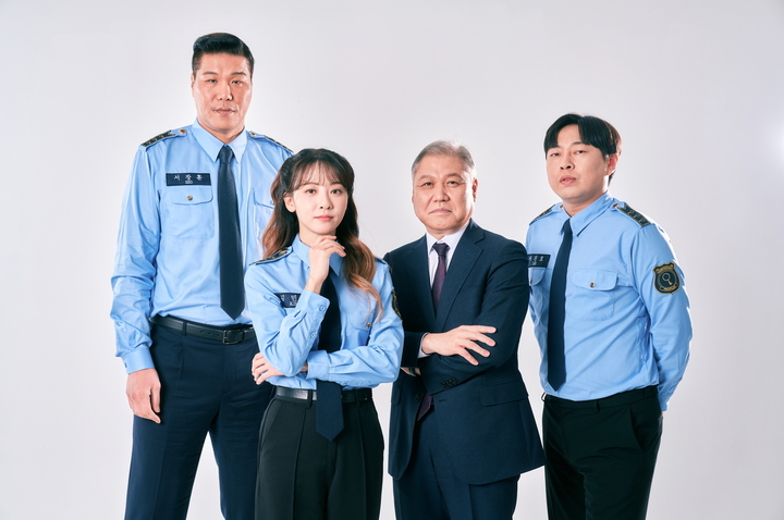 왼쪽부터 서장훈, 김민아, 권일용, 이진호