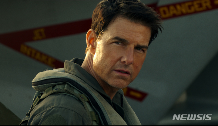 [AP/파라마운트 픽쳐스] '탑 건:매버릭'에서 피트 '매버릭' 미첼 역할을 맡은 톰 크루즈. 2022.12.23.