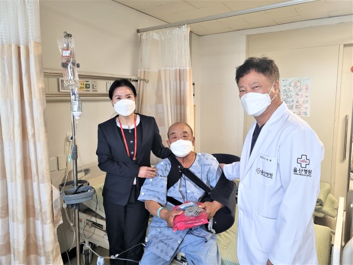  *재판매 및 DB 금지