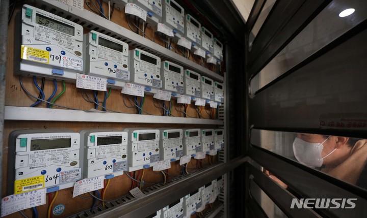 NH證 "한국전력, 4분기 영업적자 10조원 전망"