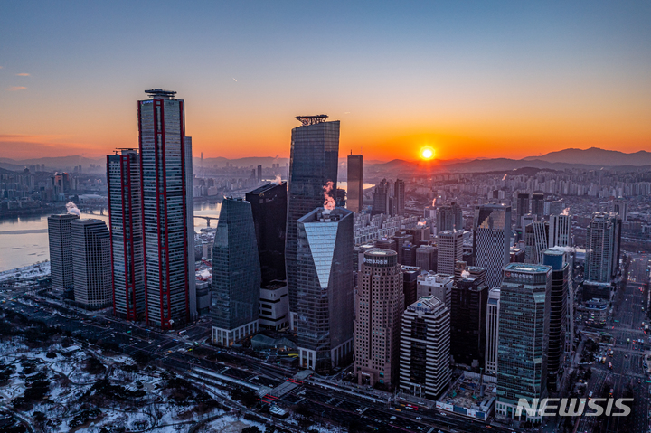 역대급 불장에 증권사 1분기 '어닝서프라이즈' 예고 - 뉴스 썸네일 이미지