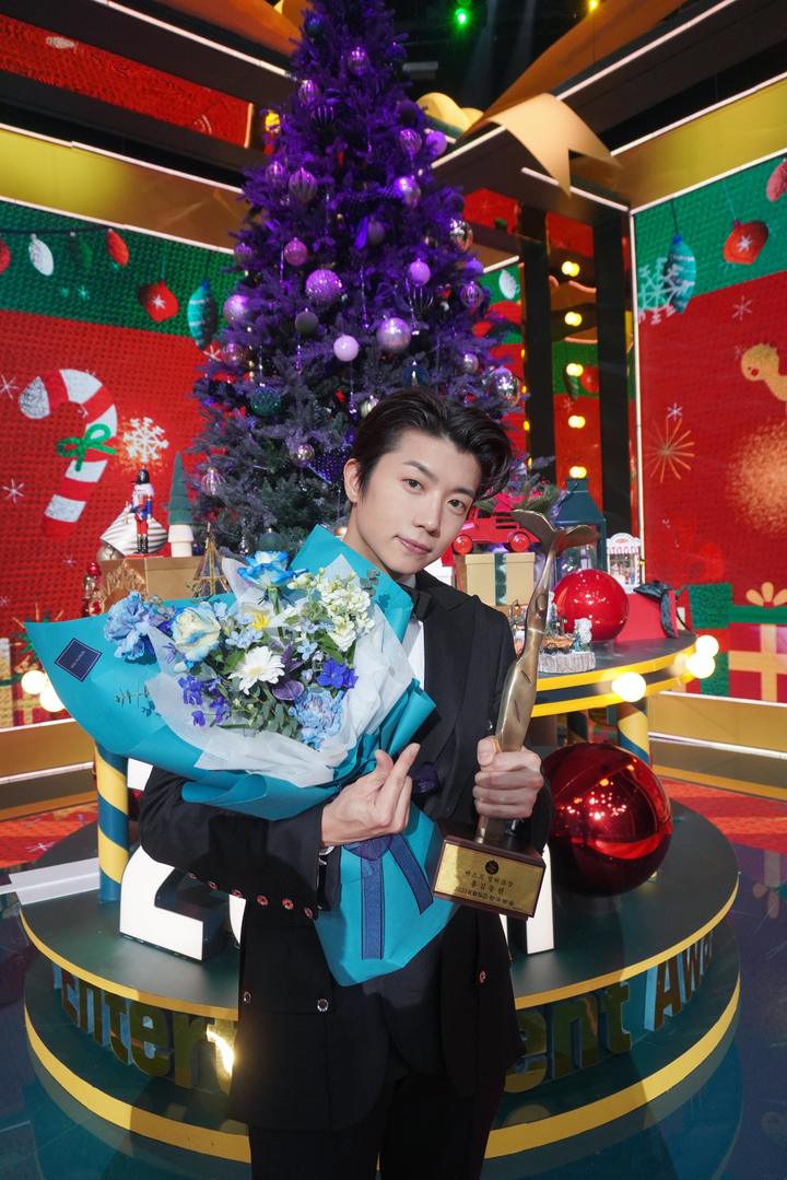 [서울=뉴시스] '2PM 우영'. 2022.12.27. (사진=JYP엔터테인먼트 제공) photo@newsis.com *재판매 및 DB 금지 *재판매 및 DB 금지